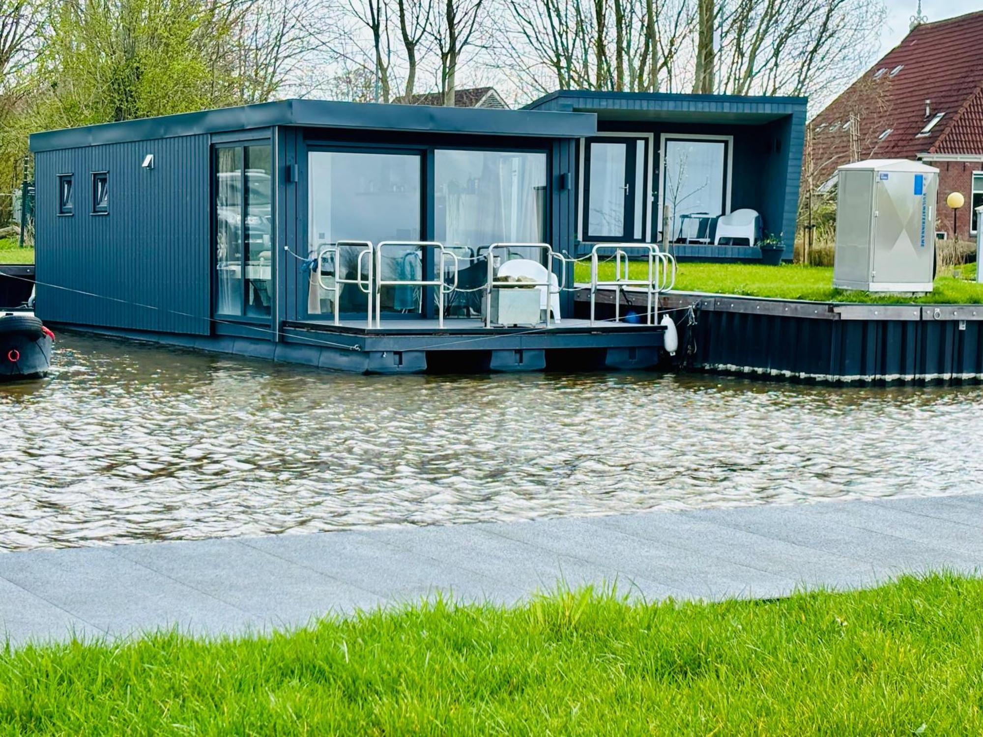 Uniek Overnachten In Een Tiny House Op De Appelhof Wommels Exteriör bild